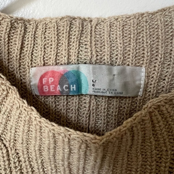 Free People Freya Sweater Oatmeal Bone Tan Boxy Relaxed Top size L Large - Picture 3 of 4